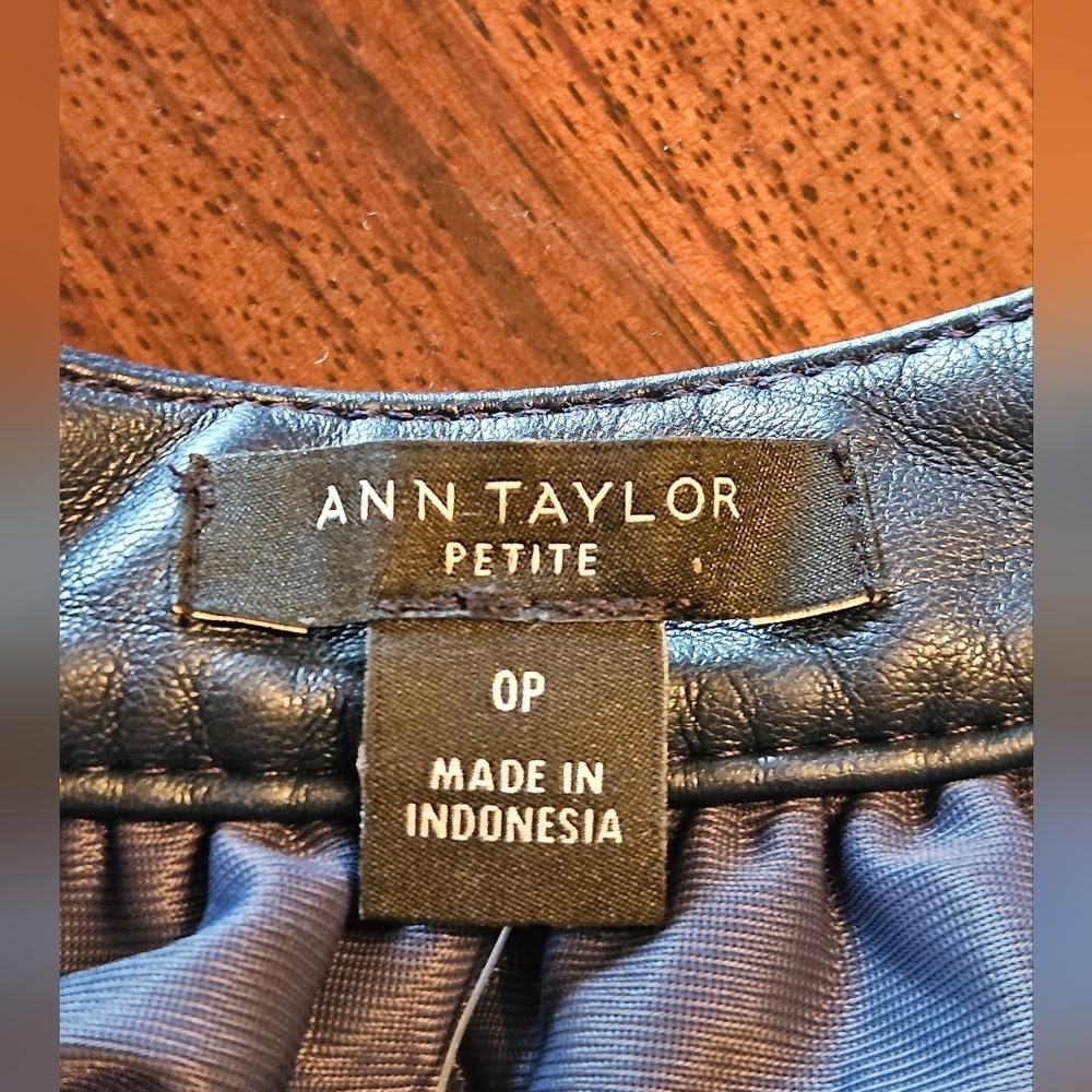 Ann Taylor Faux Leather Navy Shirt Dress Short Sleeve Midi Sz 0 Petite NWT - Picture 11 of 13